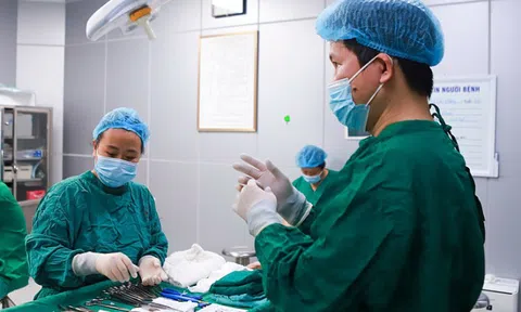Gặp họa sau nâng mũi dáng Trung Hoa